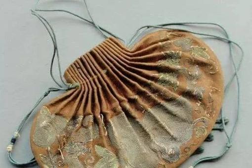 古代女性不背包男性背包?女性什么时候把包当装饰?
