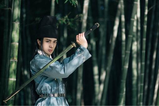 历史上真正的李白是什么样子的?李白的真实身份是什么?